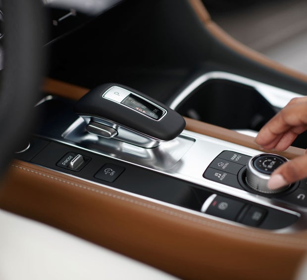 2023 INFINITI QX60 Key Features - Wireless Apple CarPlay® integration | INFINITI of Suitland in Suitland MD