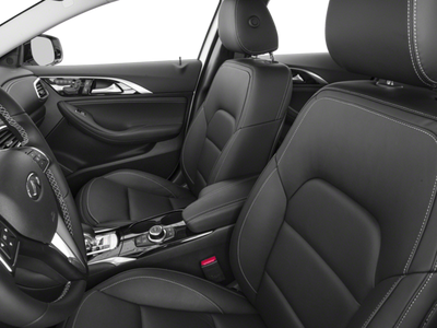 2017 INFINITI QX30 Premium