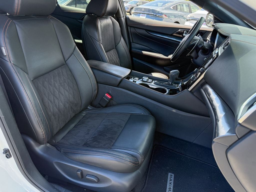 2023 Nissan Maxima SR