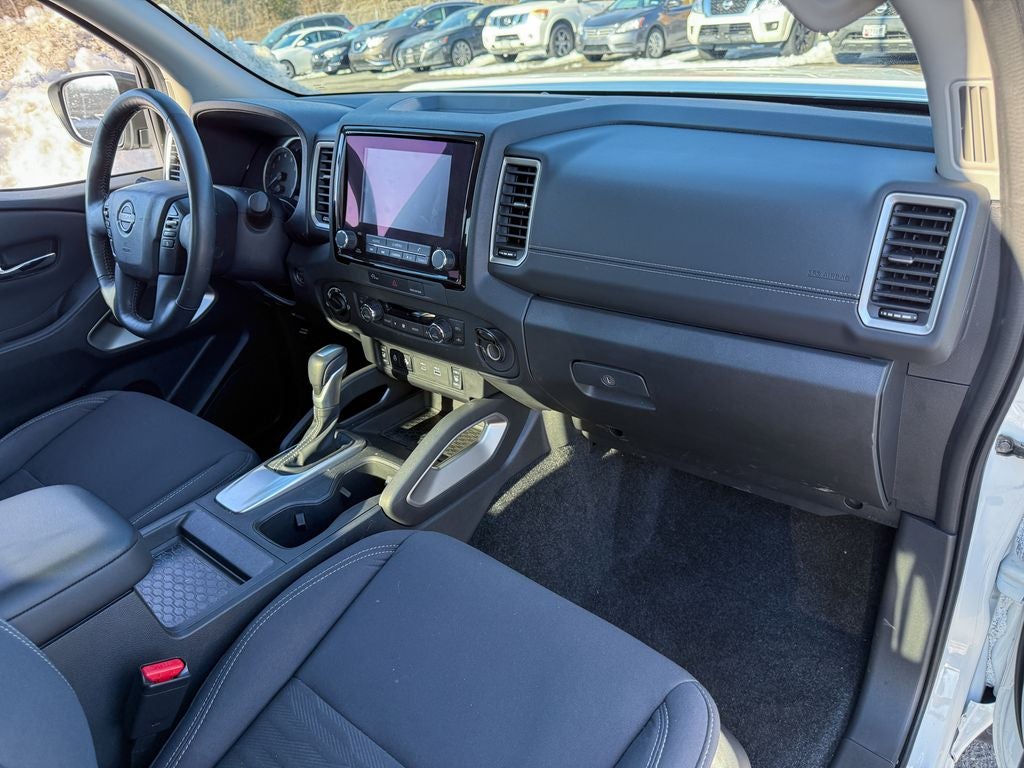 2024 Nissan Frontier SV