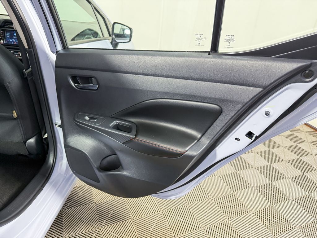 2025 Nissan Versa 1.6 SR