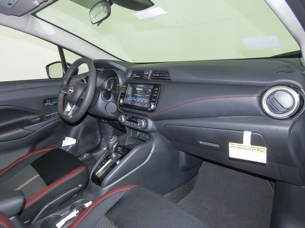 2025 Nissan Versa 1.6 SR