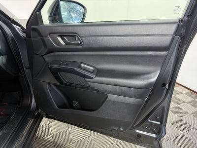 2024 Nissan Pathfinder S