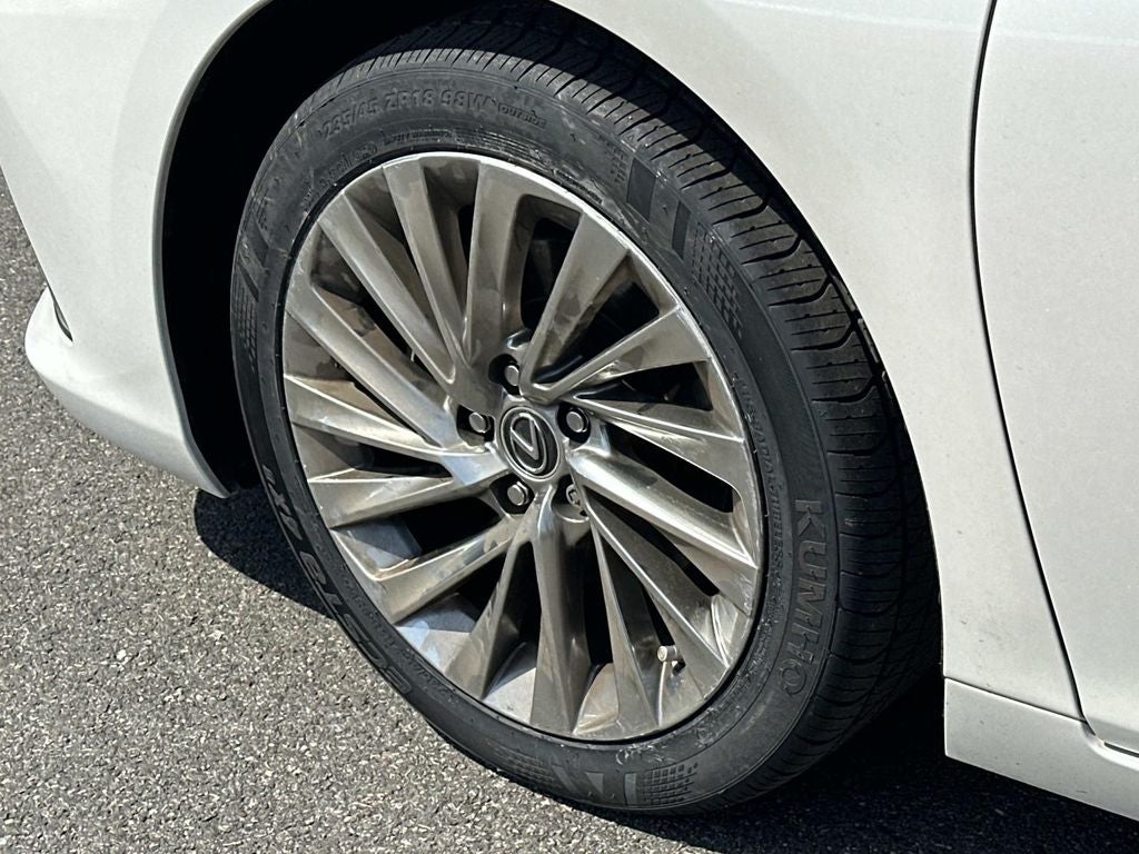 2022 Lexus ES 350 Ultra Luxury