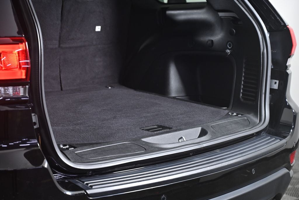 2021 Jeep Grand Cherokee Freedom Edition