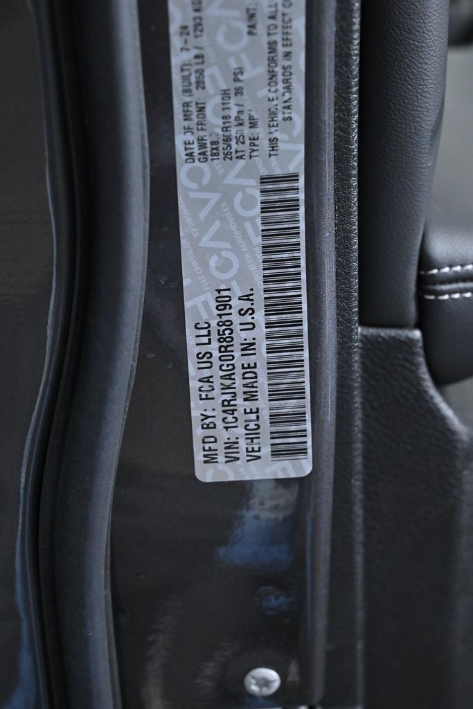 2024 Jeep Grand Cherokee L Laredo