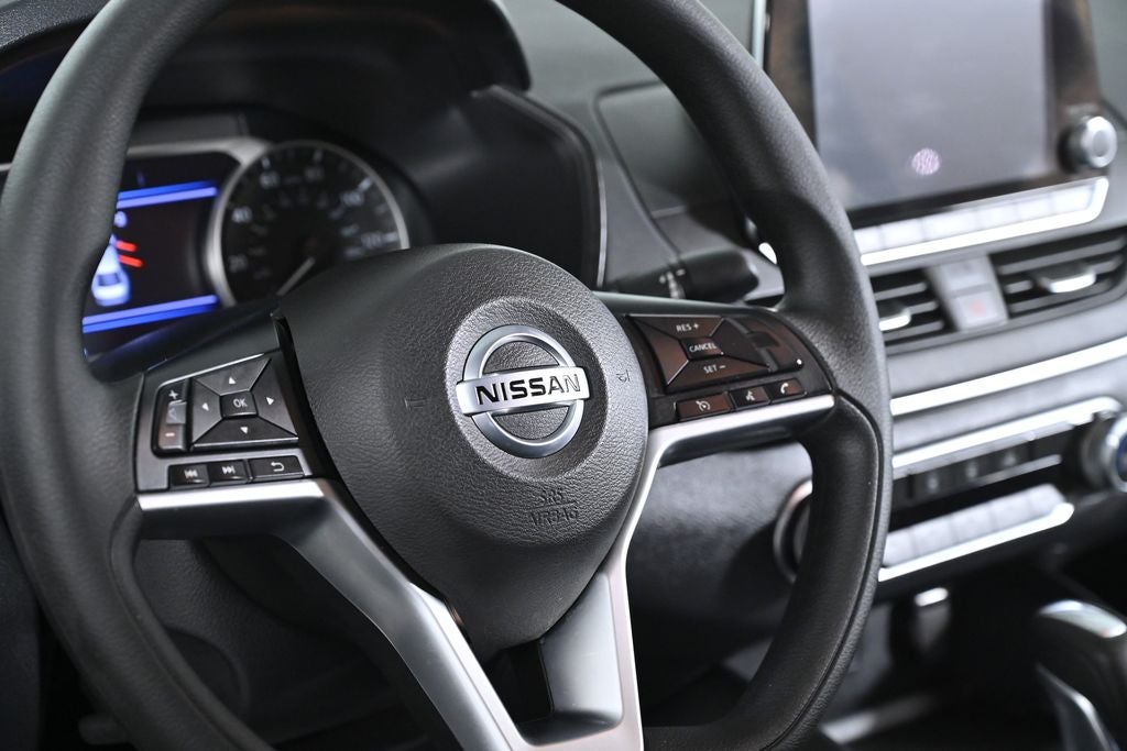 2022 Nissan Altima 2.5 SV Nissan Certified