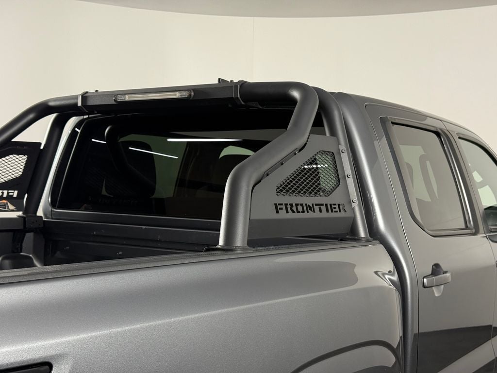 2023 Nissan Frontier SV Midnight Edition