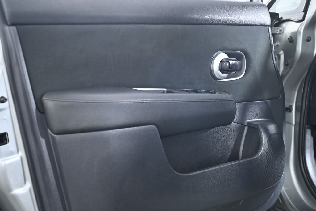 2012 Nissan Versa 1.8 SL