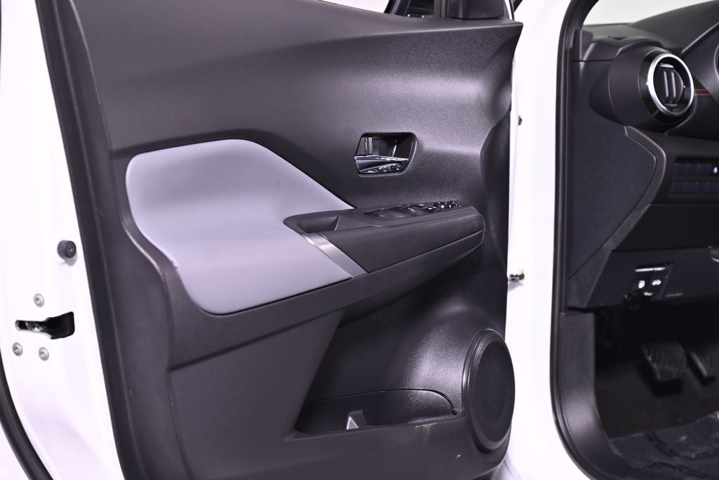 2023 Nissan Kicks SR Nissan Certified