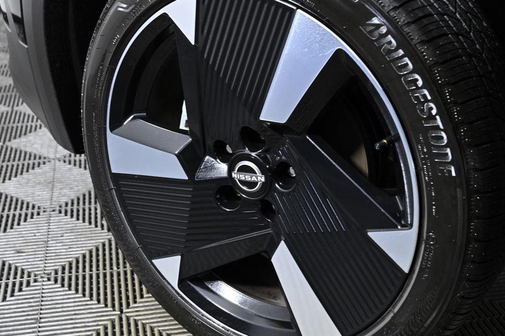 2025 Nissan Kicks SR Nissan Certified