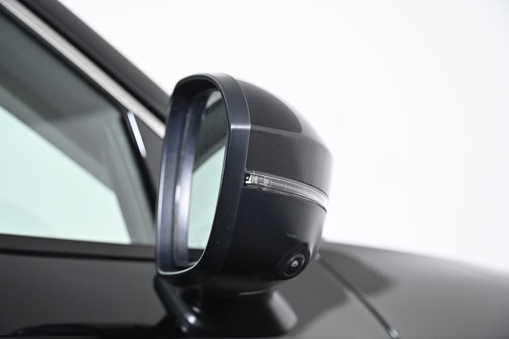 2025 Nissan Kicks SR Nissan Certified