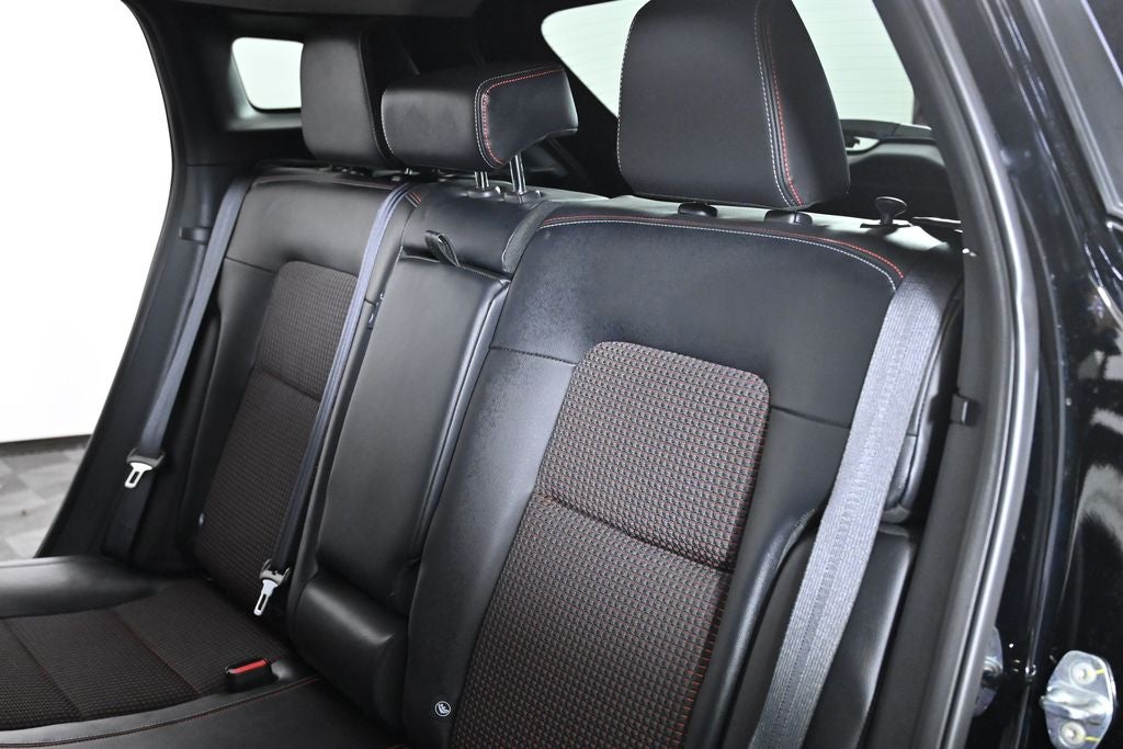 2025 Nissan Kicks SR Nissan Certified