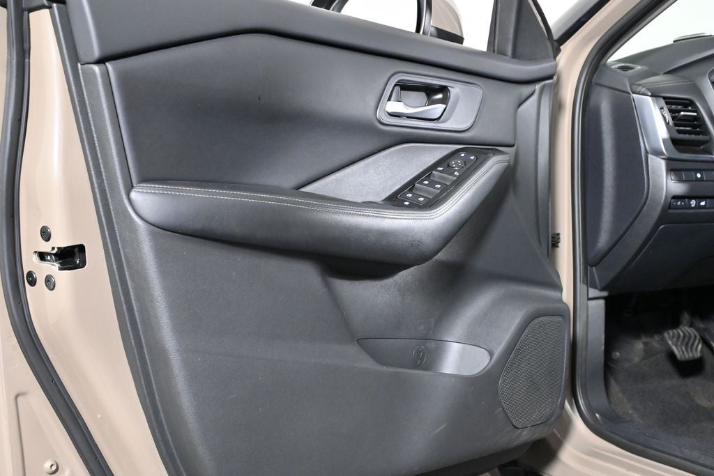 2024 Nissan Rogue SV Nissan Certified