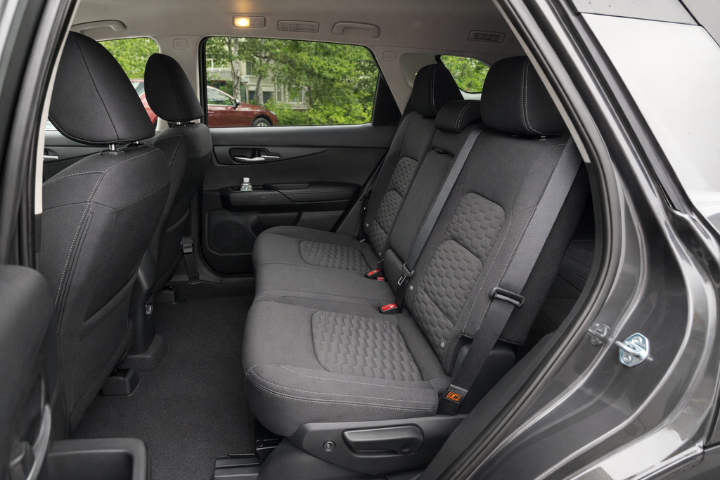 2025 Nissan Pathfinder S