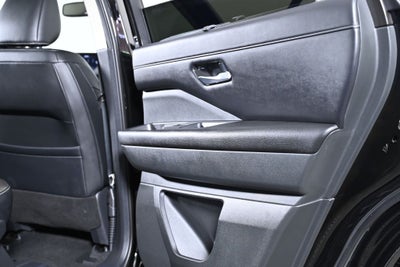2022 Nissan Pathfinder SL Certified Select