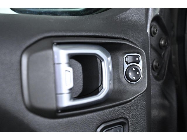 2020 Jeep Wrangler Unlimited Sahara Altitude