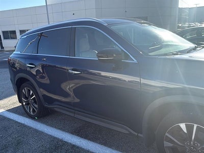 2022 INFINITI QX60 LUXE