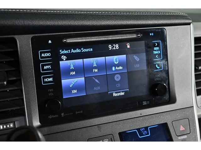 2017 Toyota Sienna XLE 8-Passenger