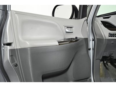 2017 Toyota Sienna XLE 8-Passenger
