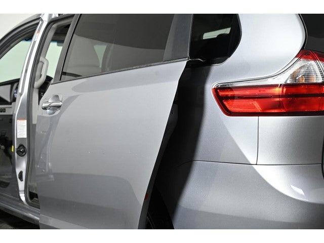 2017 Toyota Sienna XLE 8-Passenger