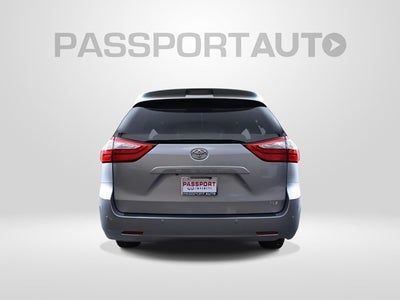 2017 Toyota Sienna XLE 8-Passenger