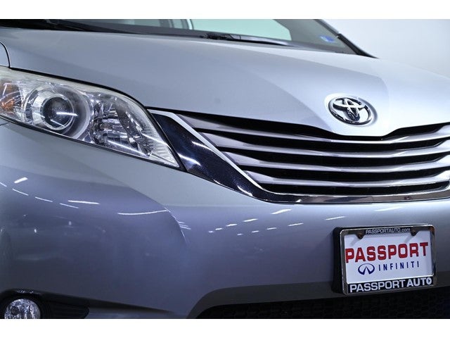 2017 Toyota Sienna XLE 8-Passenger