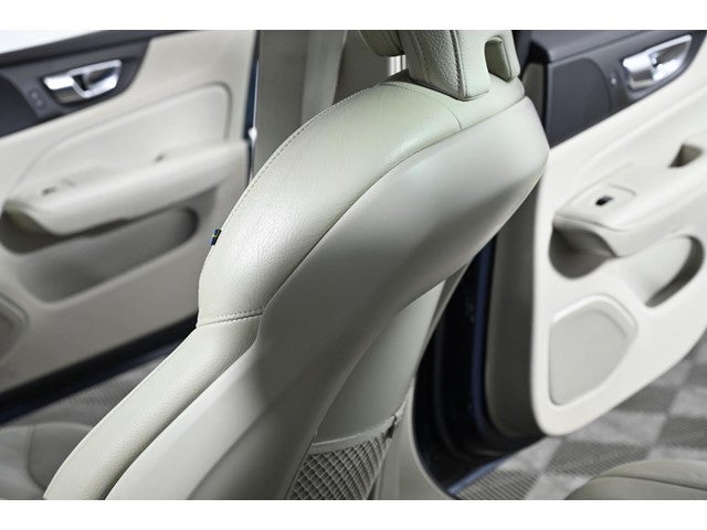 2021 Volvo S60 Momentum