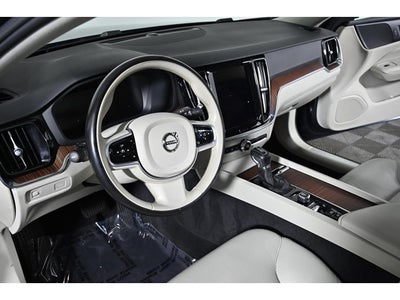 2021 Volvo S60 Momentum