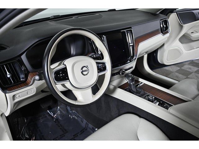 2021 Volvo S60 Momentum