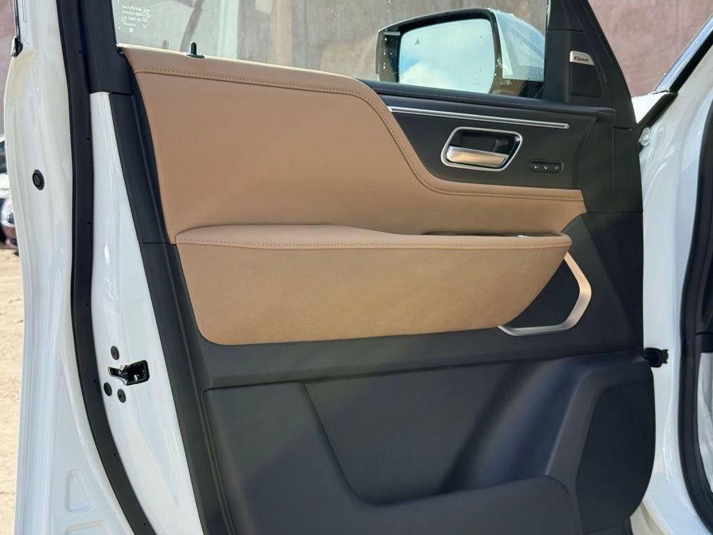 2026 INFINITI QX80 LUXE