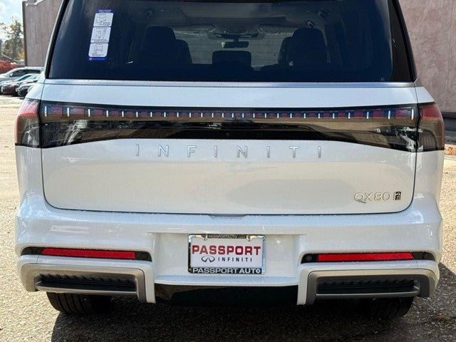 2026 INFINITI QX80 LUXE