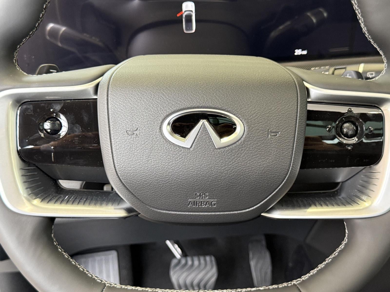 2026 INFINITI QX80 LUXE