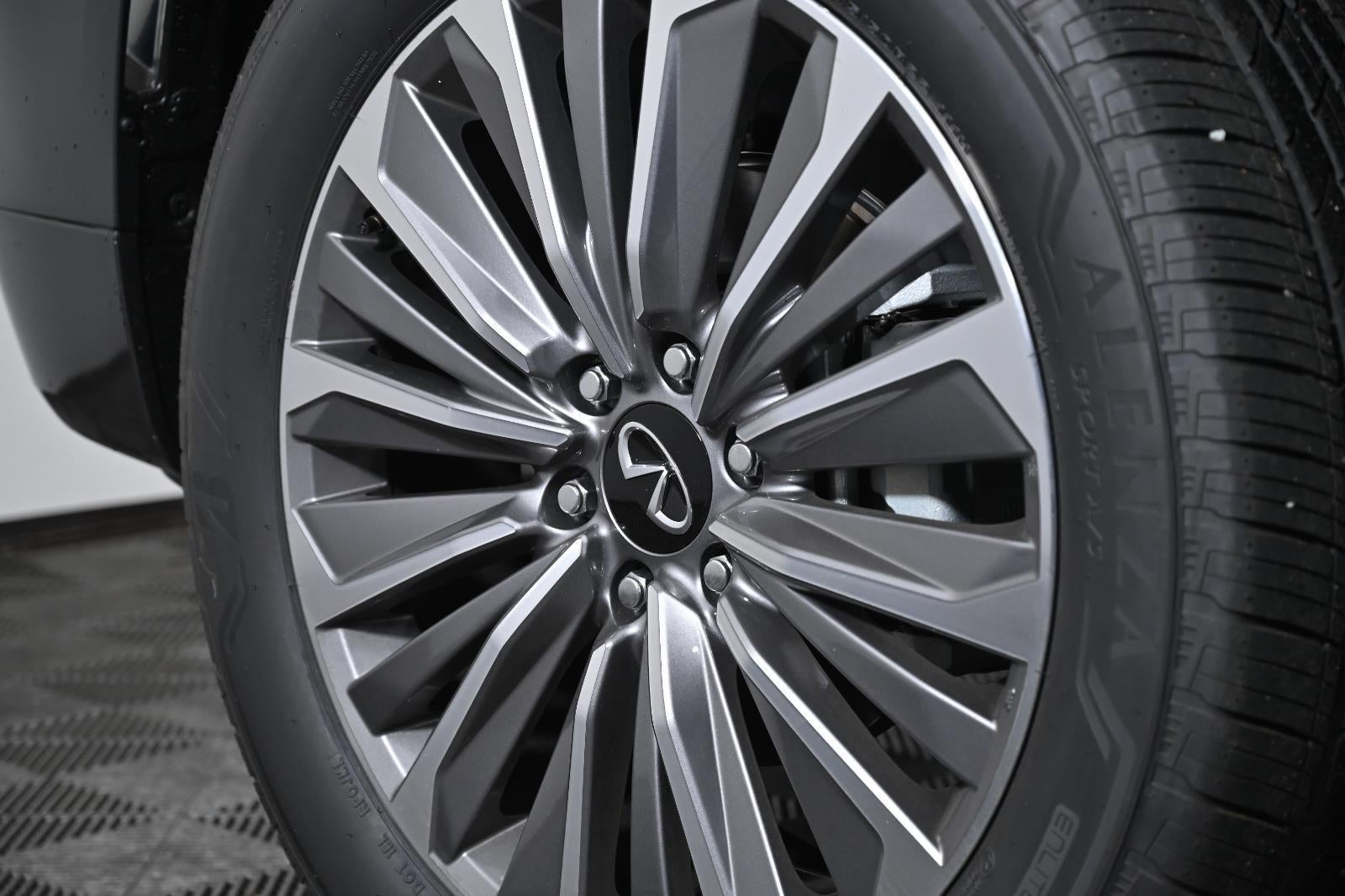 2026 INFINITI QX80 LUXE