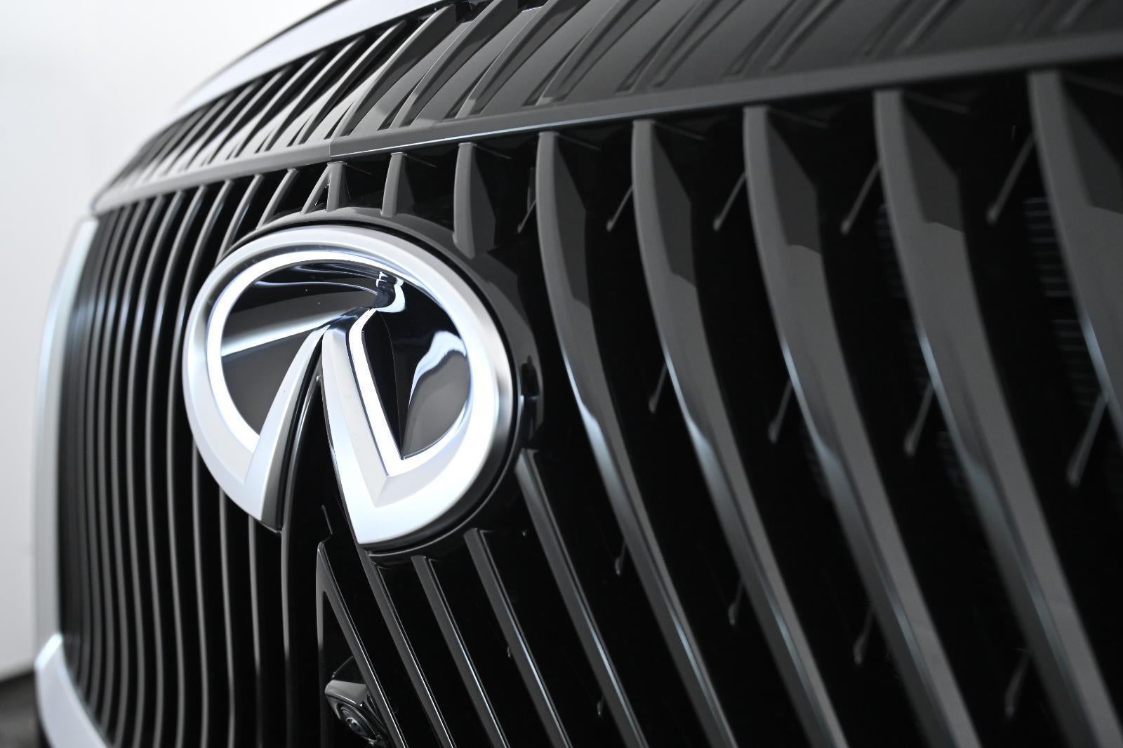 2026 INFINITI QX80 LUXE