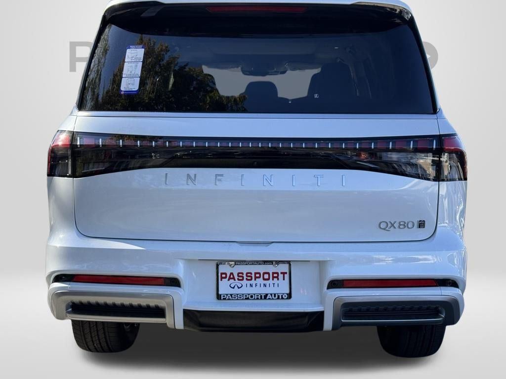 2026 INFINITI QX80 LUXE