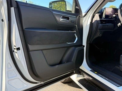 2026 INFINITI QX80 LUXE