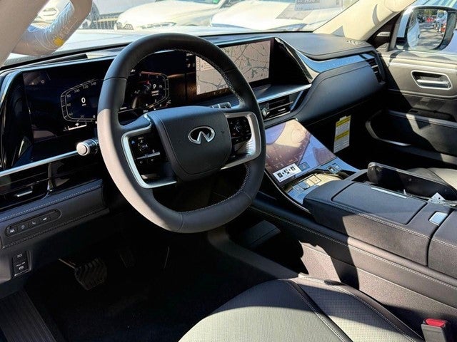 2026 INFINITI QX80 LUXE