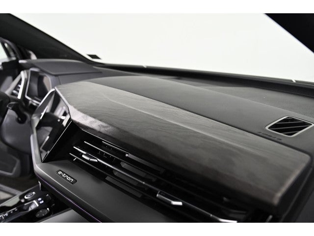 2025 Audi Q4 e-tron Premium Plus