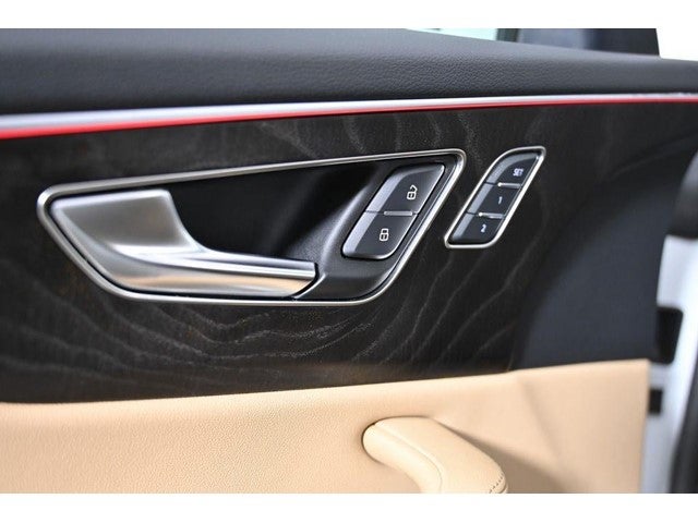 2023 Audi Q8 Premium Plus