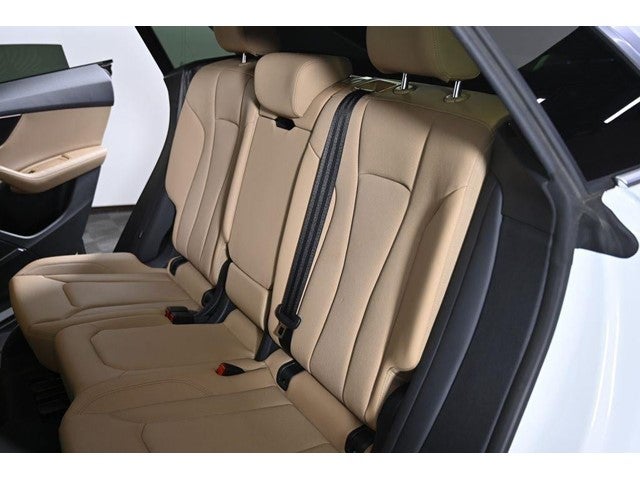 2023 Audi Q8 Premium Plus