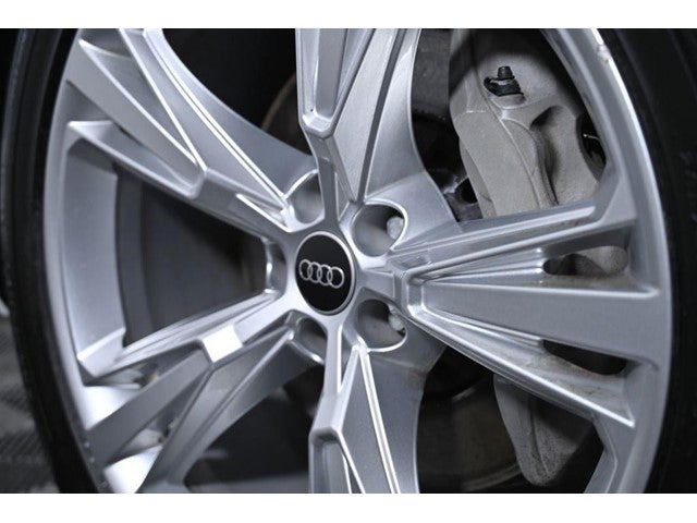 2023 Audi Q8 Premium Plus