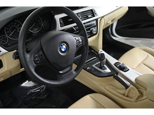 2018 BMW 3 Series 320i xDrive