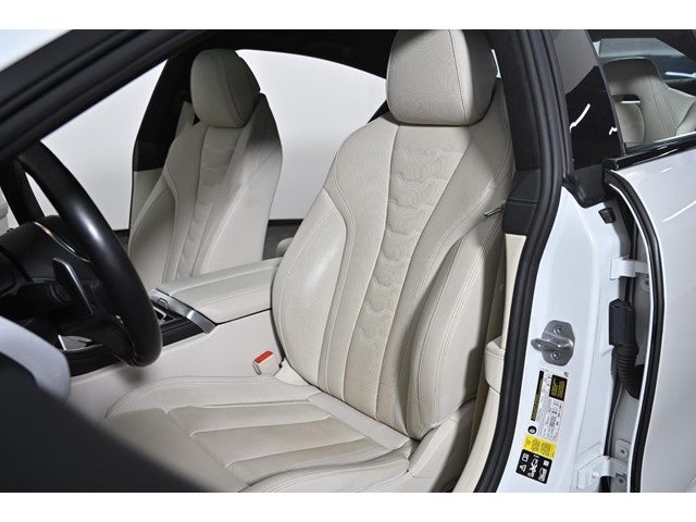 2022 BMW 8 Series M850i