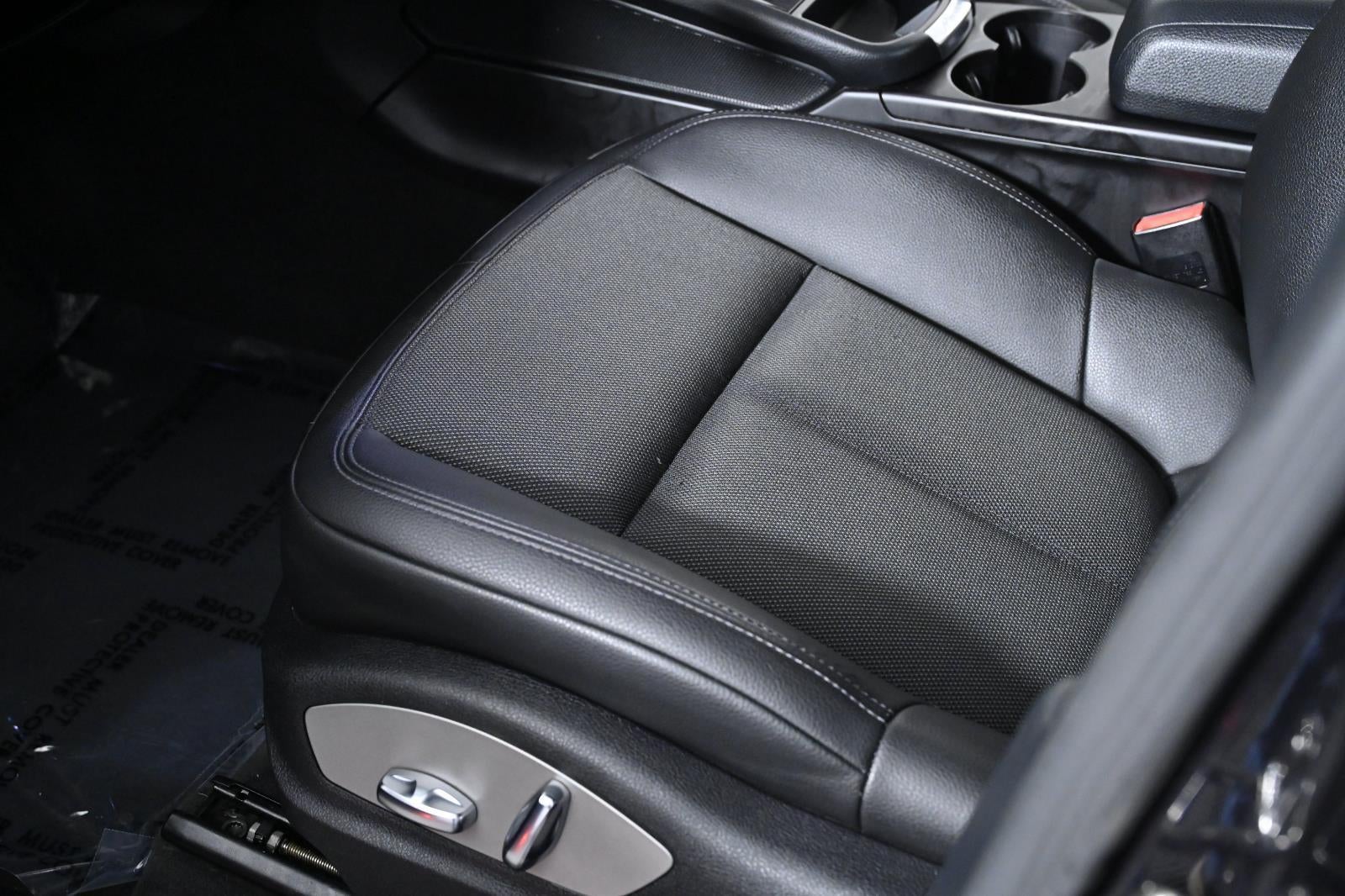 2022 Porsche Macan AWD