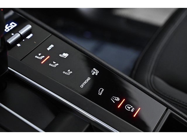 2022 Porsche Macan AWD