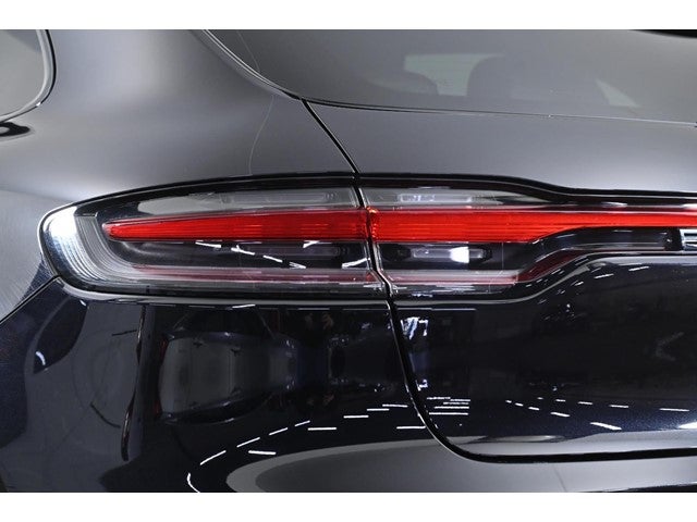 2022 Porsche Macan AWD