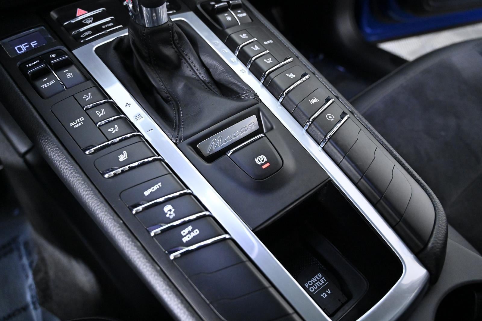 2021 Porsche Macan AWD