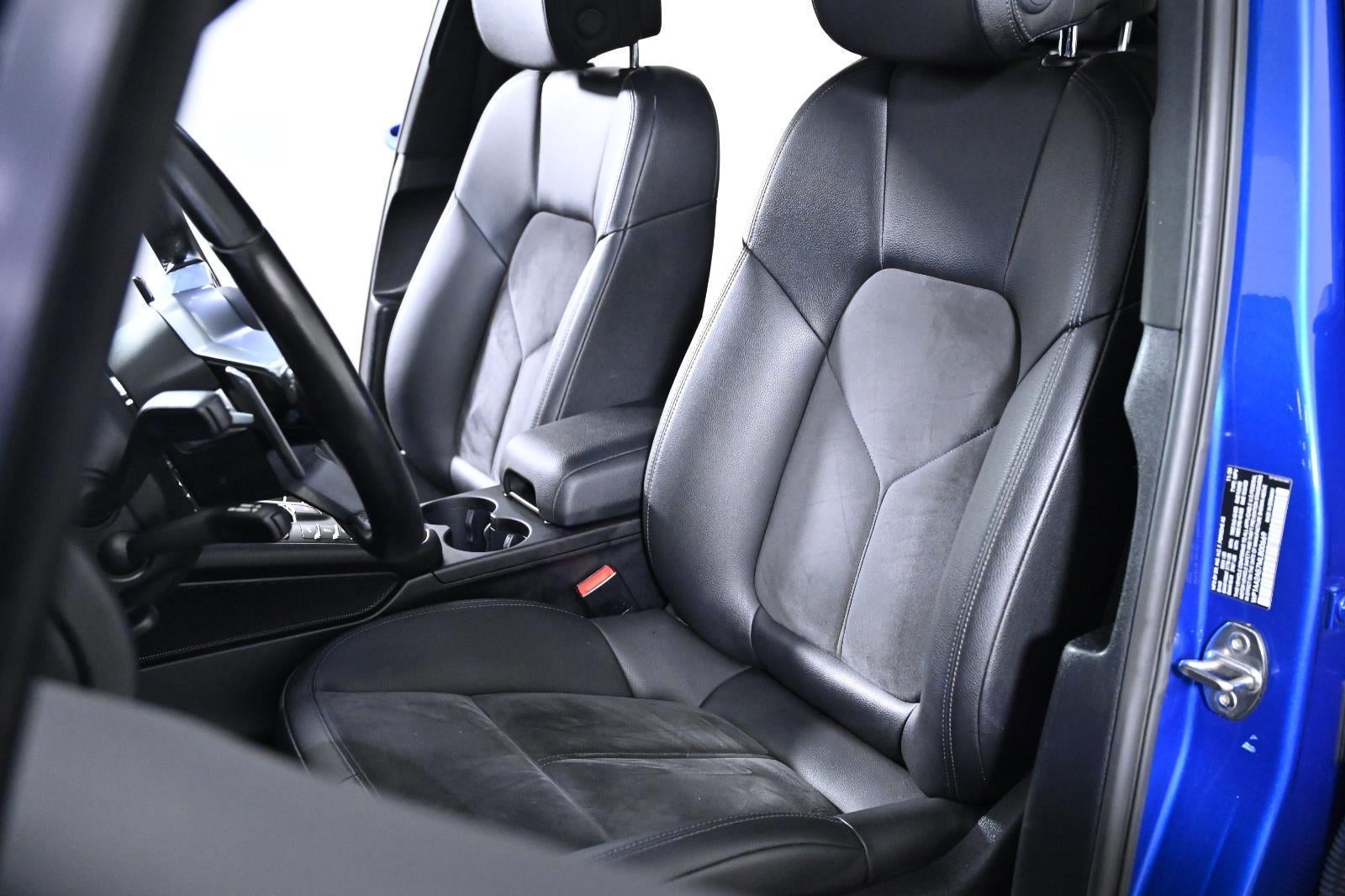 2021 Porsche Macan AWD