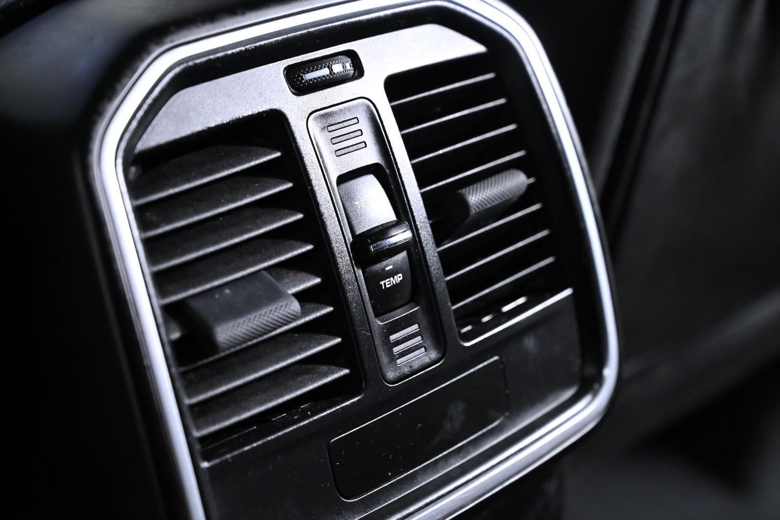 2021 Porsche Macan AWD